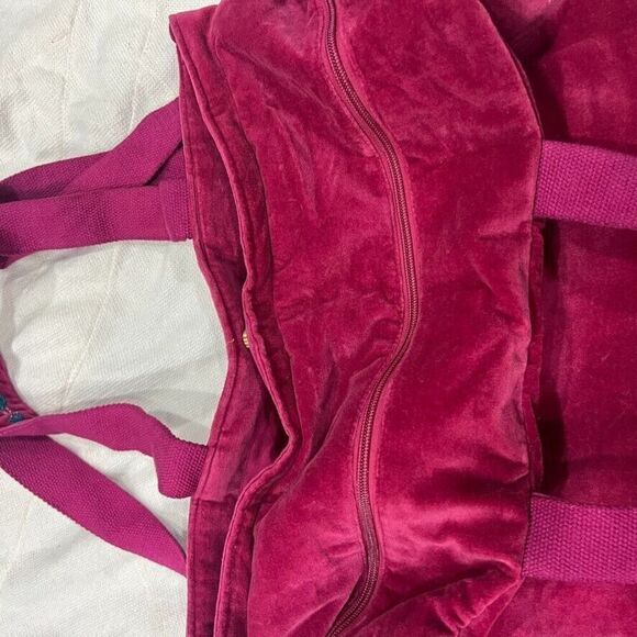 Anthropologie Floral Velvet Weekender Bag Pink Blue Embroidered NEW - Picture 9 of 15